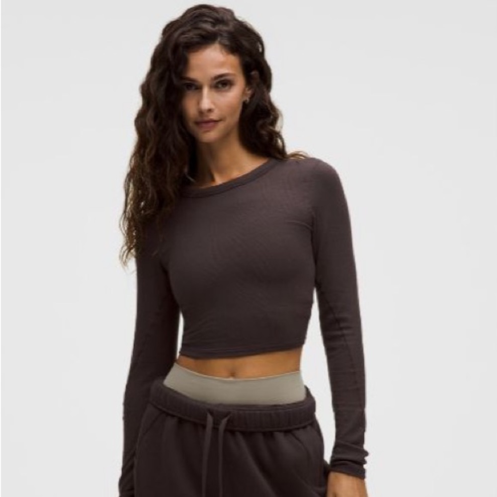 lululemon Hold Tight Straight-Hem Cropped Long-Sleeve Shirt
(Sequoia)